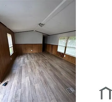 2 bed, 900 sqft, $1,100 — Photo 2