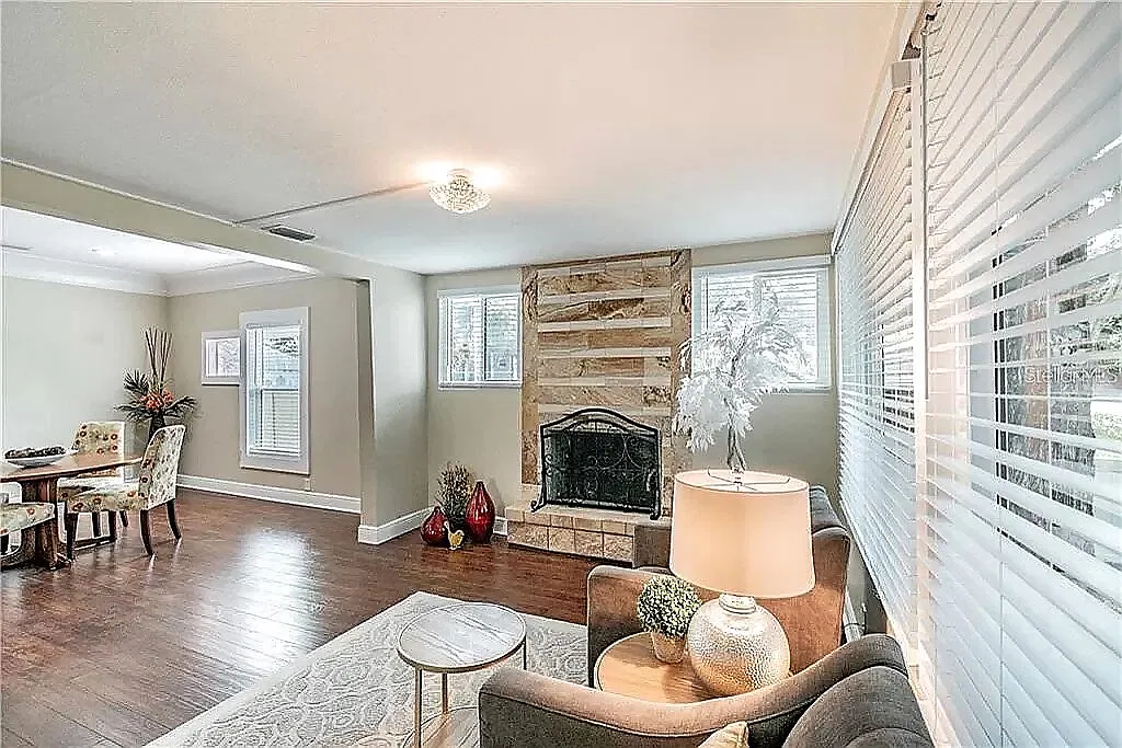 110 E Euclid Ave — Photo 1