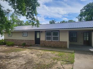 8 Suncrest Dr, Phenix City, AL 36870