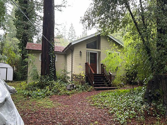 3rd image of 121 Monaco Ln