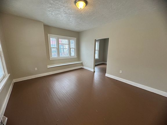 5th image of 1212 Glenhurst Ct
