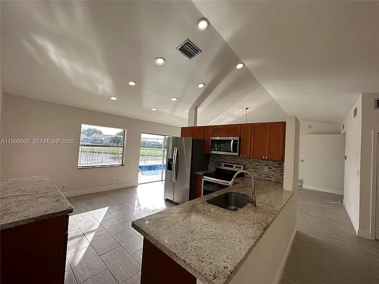 9841 Ridgecreek Rd — Photo 10