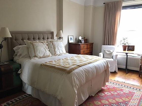 4th image of 105 W 72nd St APT 11A