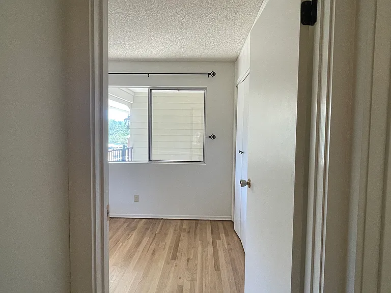 Tully Pl — Photo 16