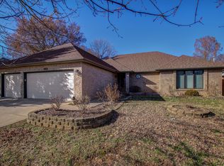 3859 W Edgewood St, Springfield, MO 65807