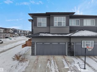 9143 Pear Dr SW, Edmonton, AB T6X 2N8