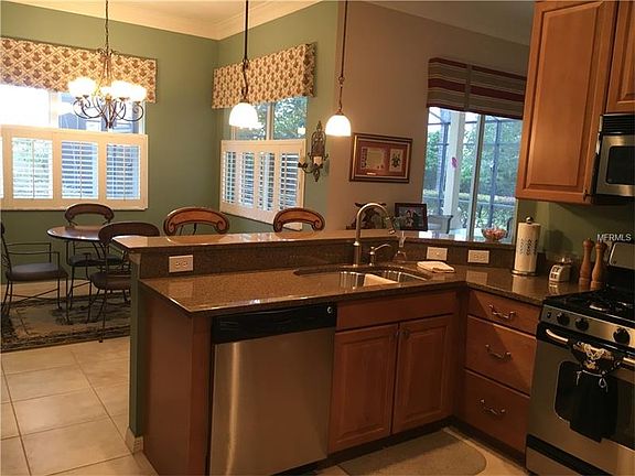 5th image of 227 Crepe Myrtle Dr