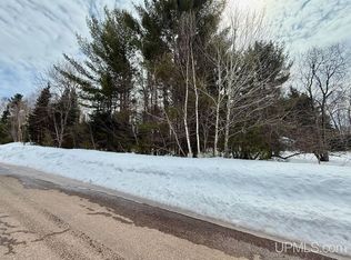 1071 & 1075 Highland Dr, Ishpeming, MI 49849