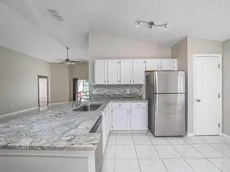 17406 Woodcrest Way — Photo 7