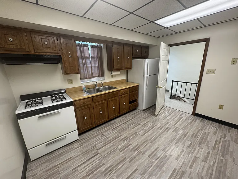 125 Grant Ave #1 — Photo 14