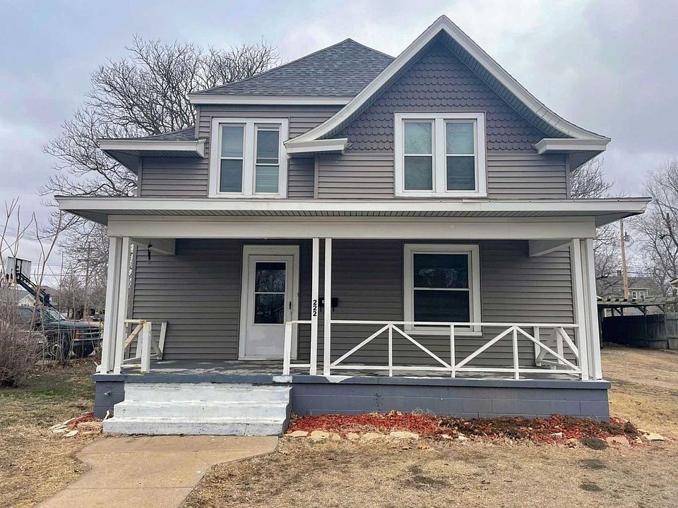 1st image of 222 W 10th Ave