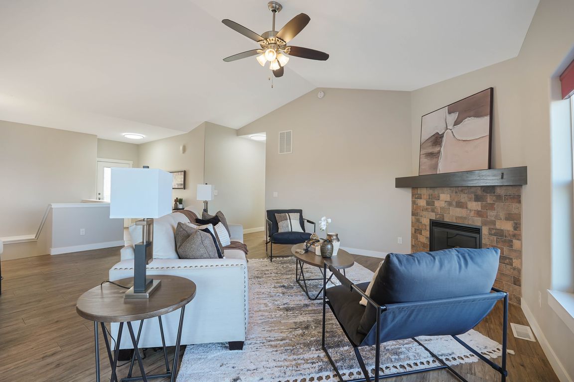 next background image