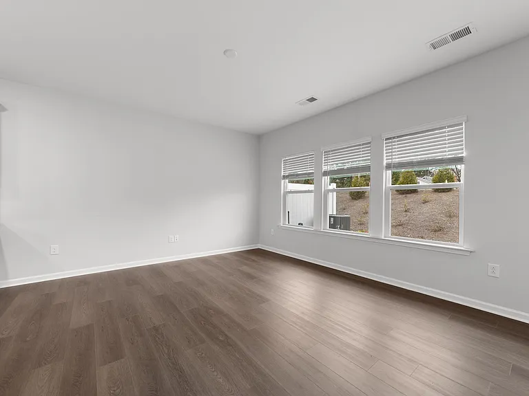 2108 Regal Dr — Photo 8