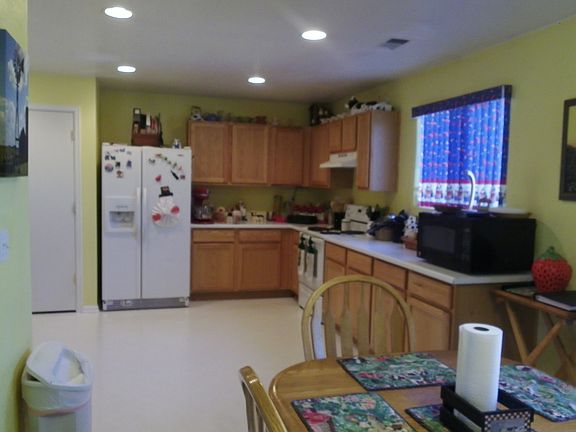 5th image of 3913 E 94th Ave