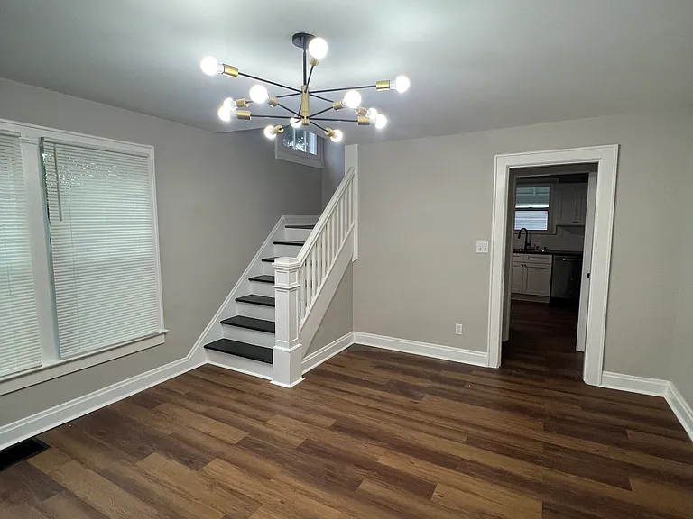 486 & 488 Southwood Ave #486 — Photo 6
