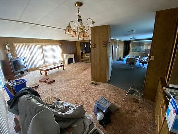 4th image of 3121 Surfwood Dr NE