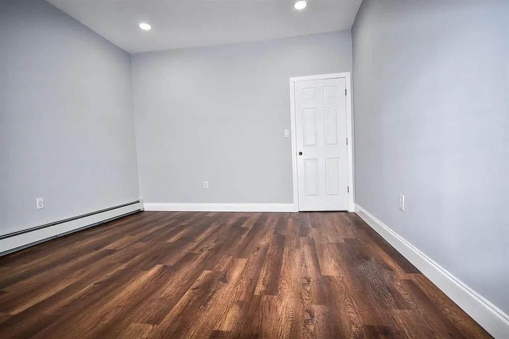 3 bed, 2.0 bath, $3,200 — Photo 4