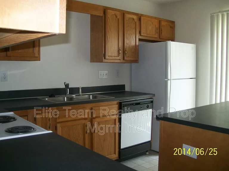 9134 Charminster Ct — Photo 3