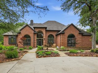 101 W Oak Shores Dr, Crossroads, TX 76227