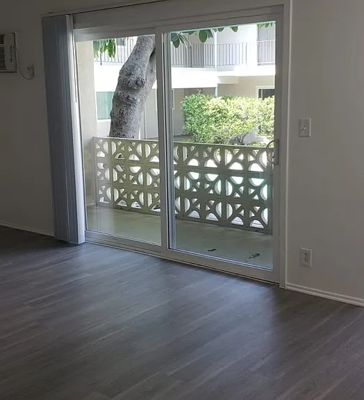 5000 Coldwater Canyon Ave — Photo 18