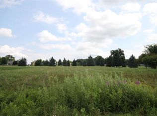 4947 Old Silo Dr #7, Pleasant Lake, MI 49272