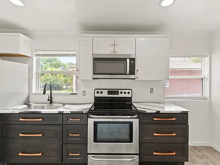 1605 E 29th Ave — Photo 12