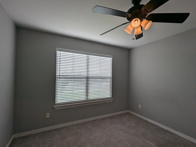 3713 Linwood St — Photo 11