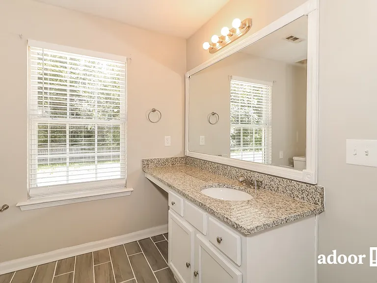 519 Grandview Cir — Photo 12