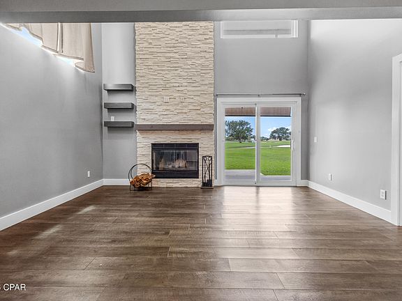 4th image of 2511 Country Club Dr
