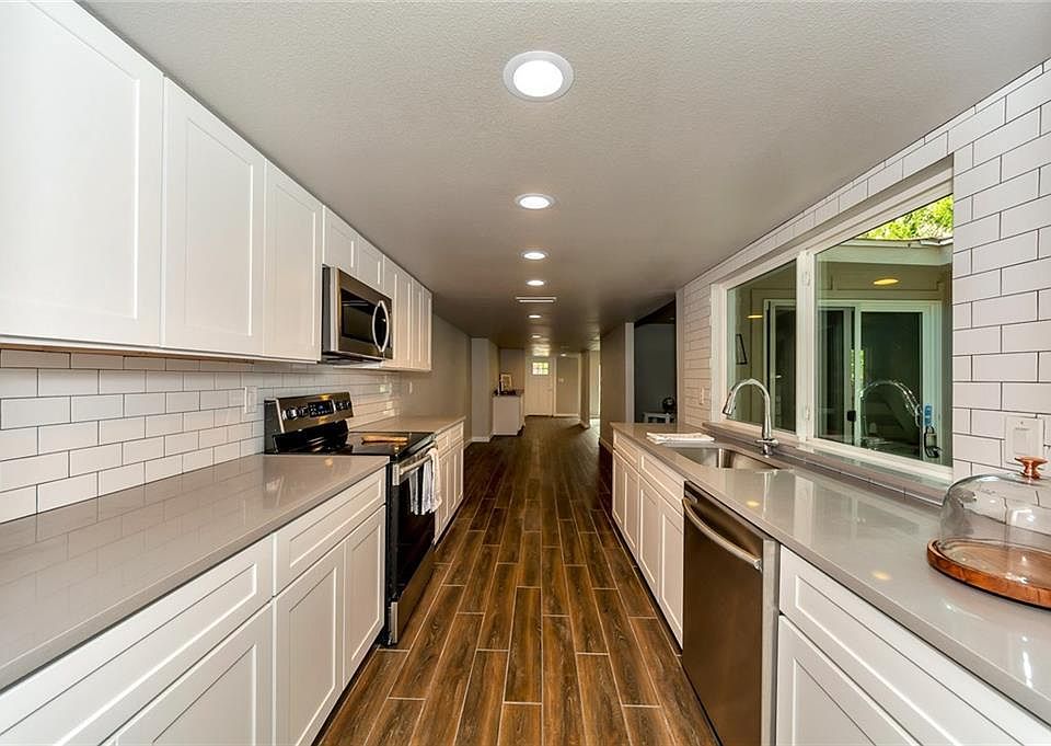 1st image of 6101 Scenic Dr