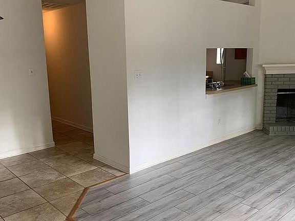 5th image of 274 Whetherbine Way E