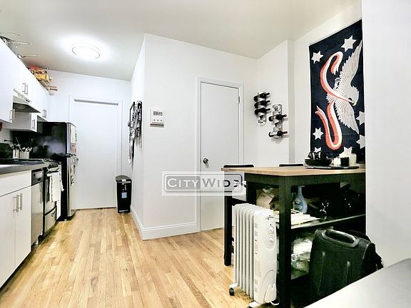 3rd image of 224 E 89th St APT 16