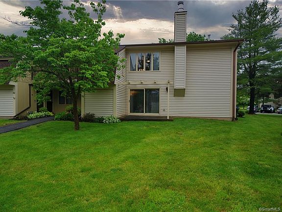 2nd image of 76 Little Oak Ln Unit 76