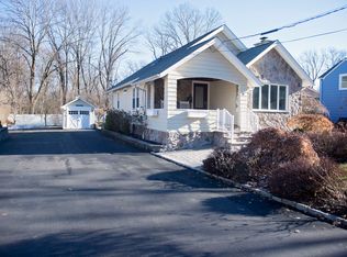 28 Brooklake Rd, Florham Park, NJ 07932