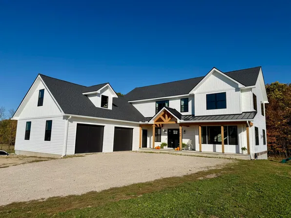 1700 Fowlerville Rd, Fowlerville, MI 48836