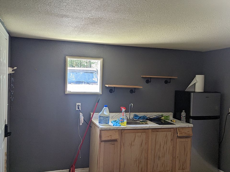 1st image of 205 Wingate Ave #2B