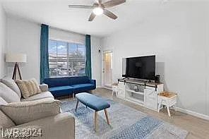 1 bed, 1.0 bath, 723 sqft, $1,495 — Photo 2