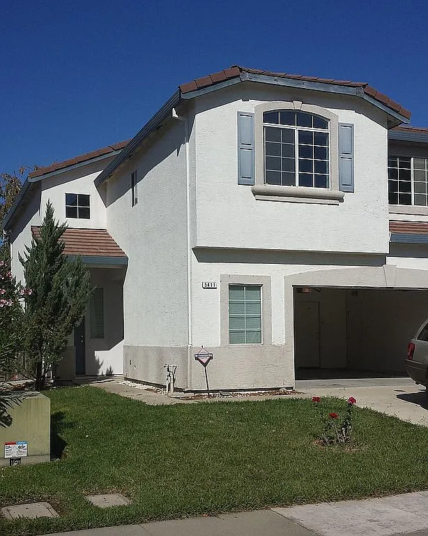 5411 Moonlight Way photo 1