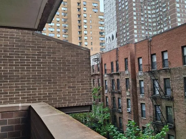 233 East 86th Street image 8 of 11