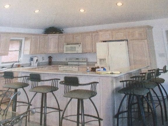 4th image of 264 Cottonwood Ln