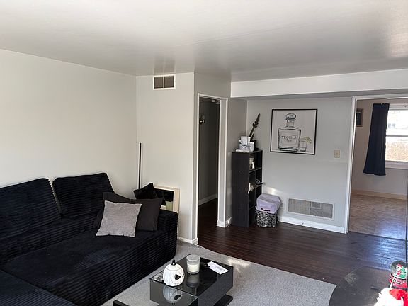 5th image of 25 Shirley Ln #7C
