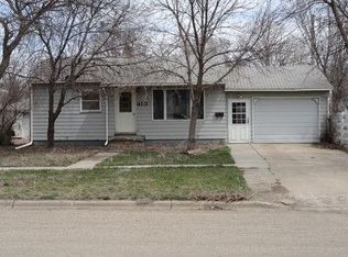 410 E 1st Ave, Miller, SD 57362