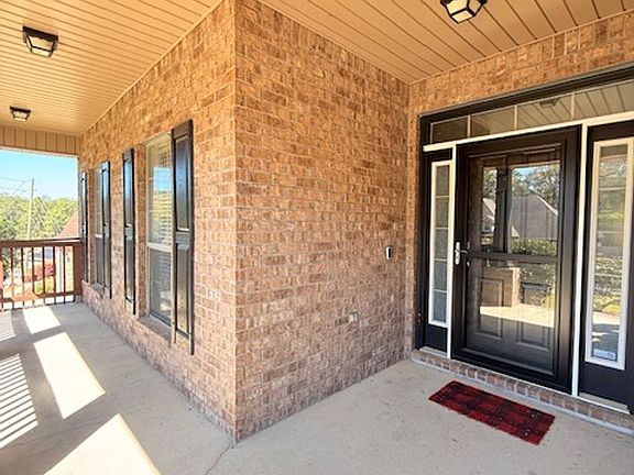 5th image of 641 Red Fern Rd