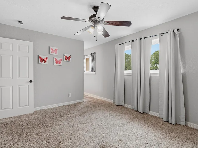 2938 Camelot Ln — Photo 23