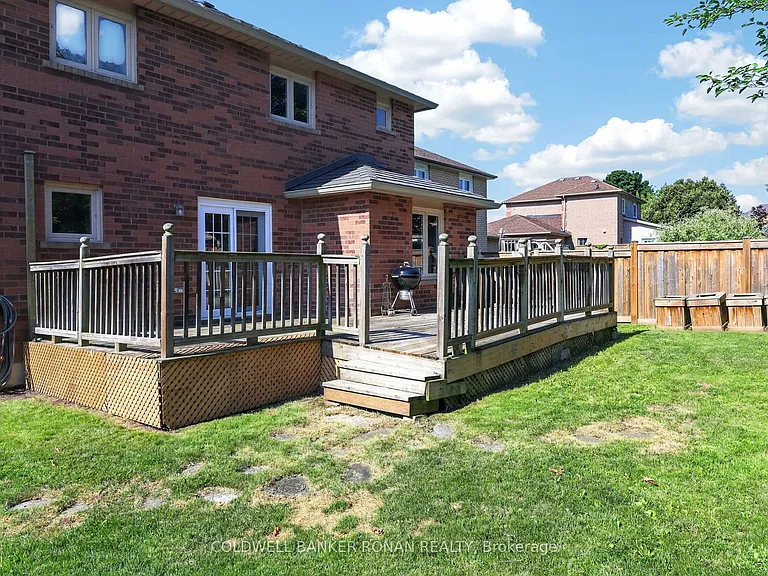 8 McCullough Ave — Photo 36