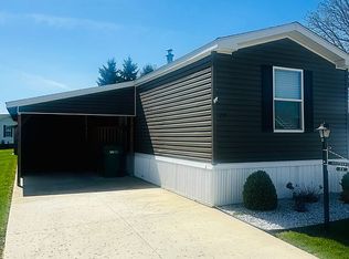 29 Xavier Rd, Clarence, NY 14031