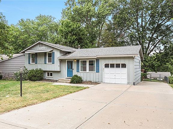 3rd image of 7416 NW Park Forest Ln