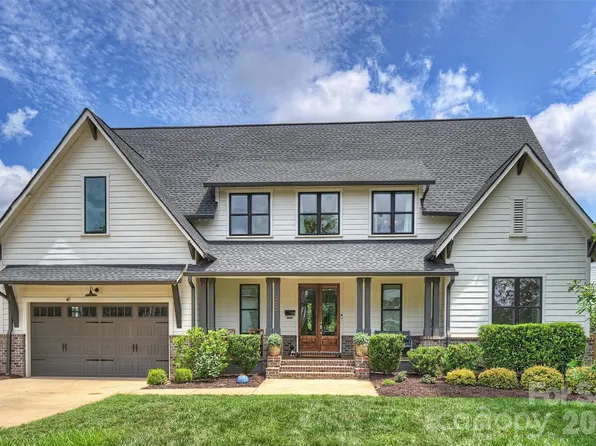 215 Hartford Ave, Charlotte, NC 28209