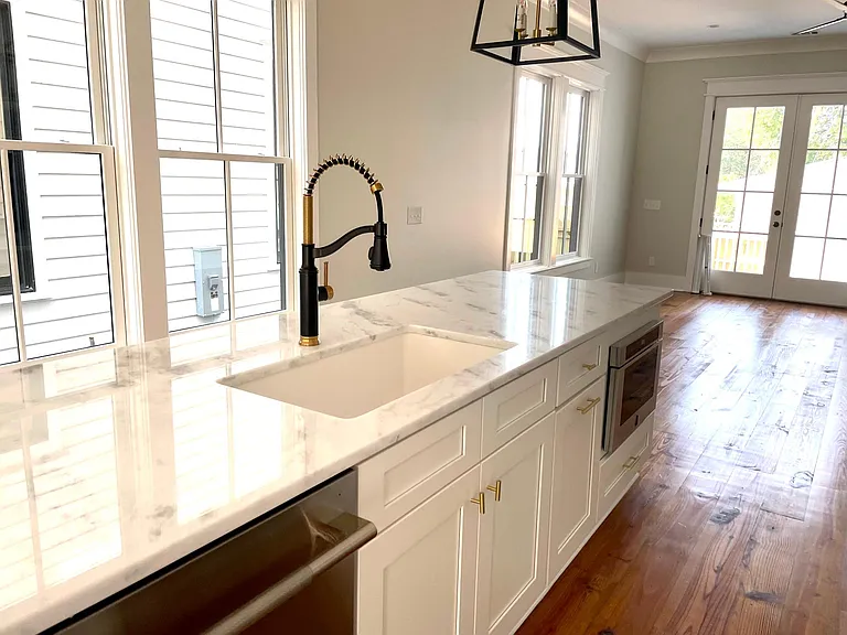 549 E Gwinnett St — Photo 20