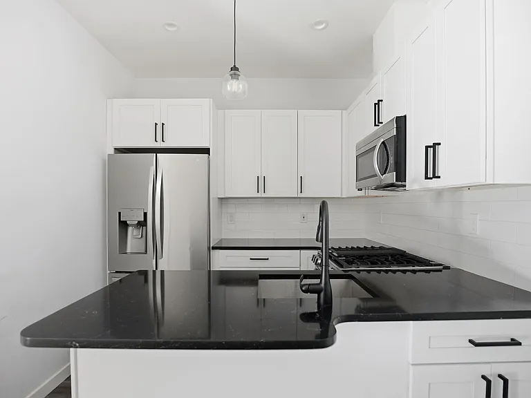 2301 Frankford Ave — Photo 18